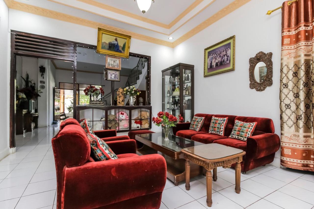 Reddoorz Near Sam Ratulangi Airport Manado Otel Dış mekan fotoğraf