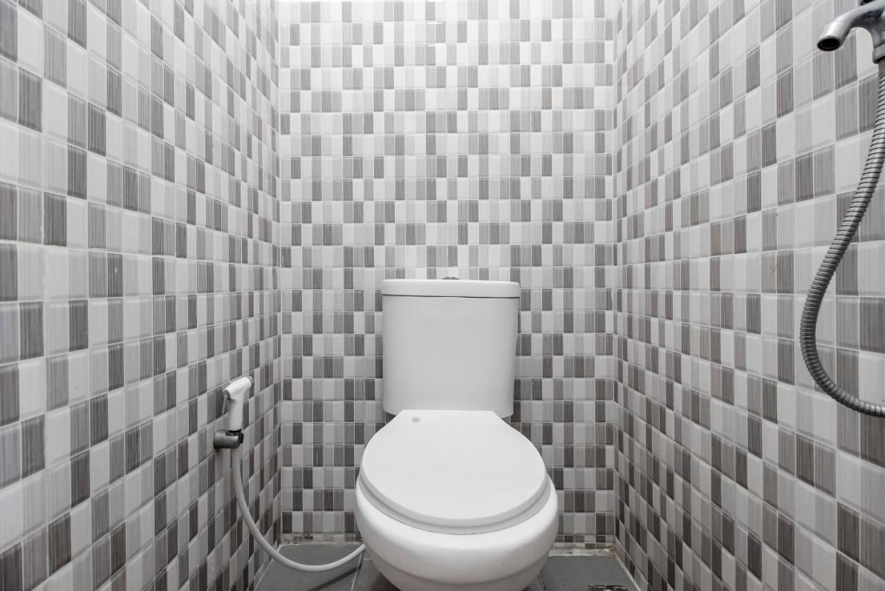 Reddoorz Near Sam Ratulangi Airport Manado Otel Dış mekan fotoğraf
