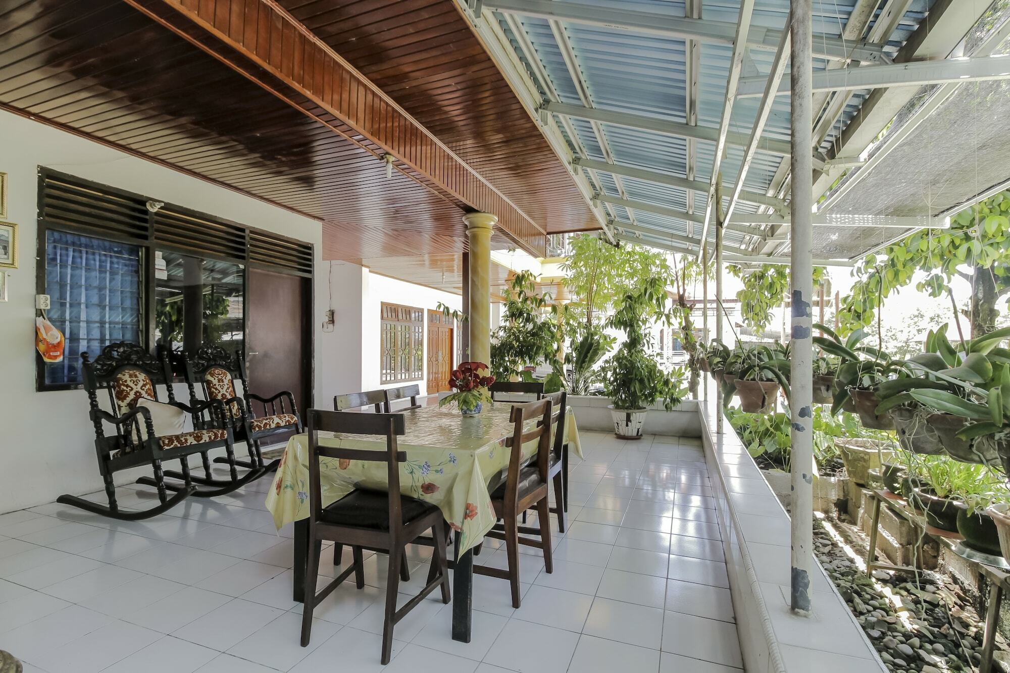 Reddoorz Near Sam Ratulangi Airport Manado Otel Dış mekan fotoğraf